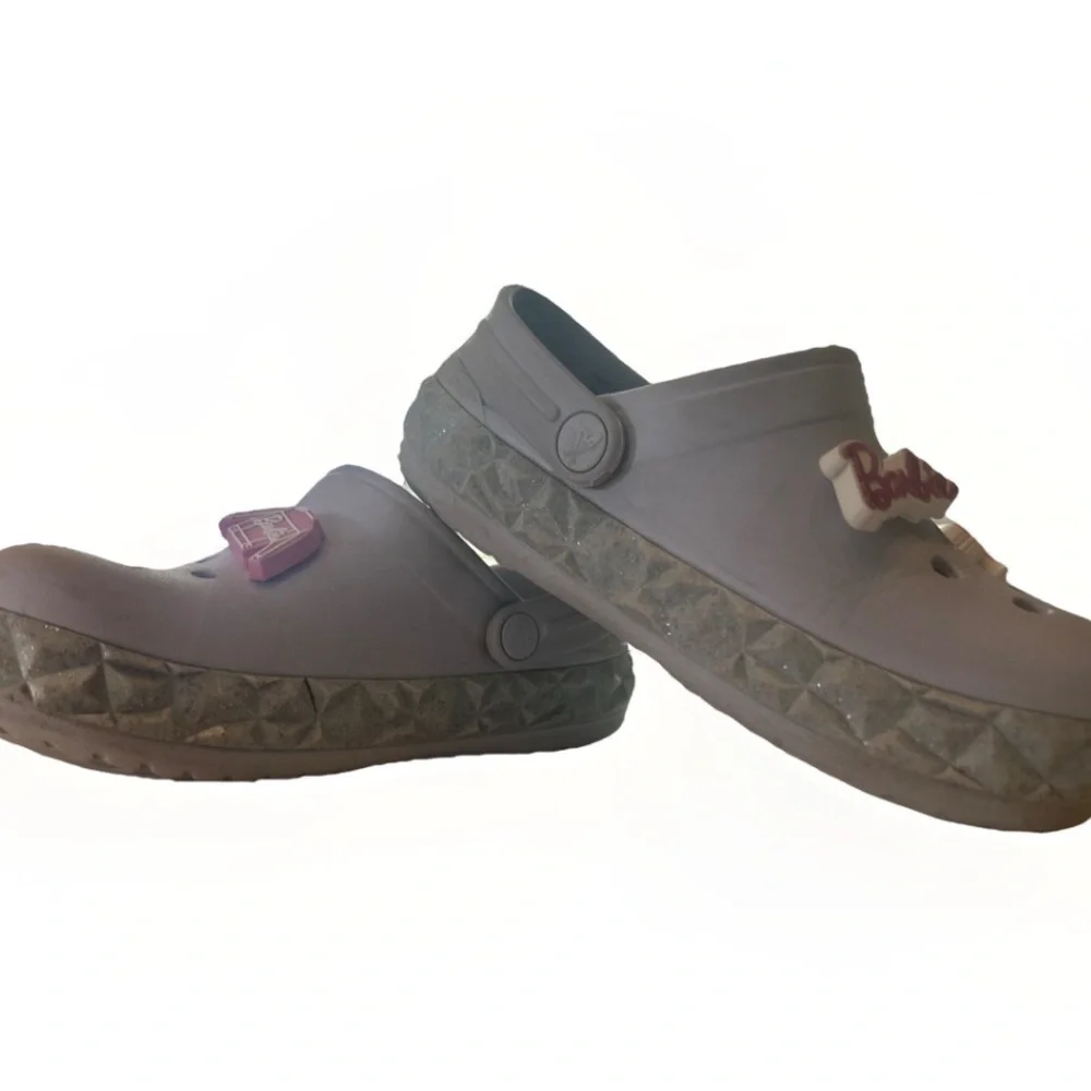 Crocs Classic Kids Clogs In Baby Blue with Sparkles & Barbie Themed Jibbitz Sz 2